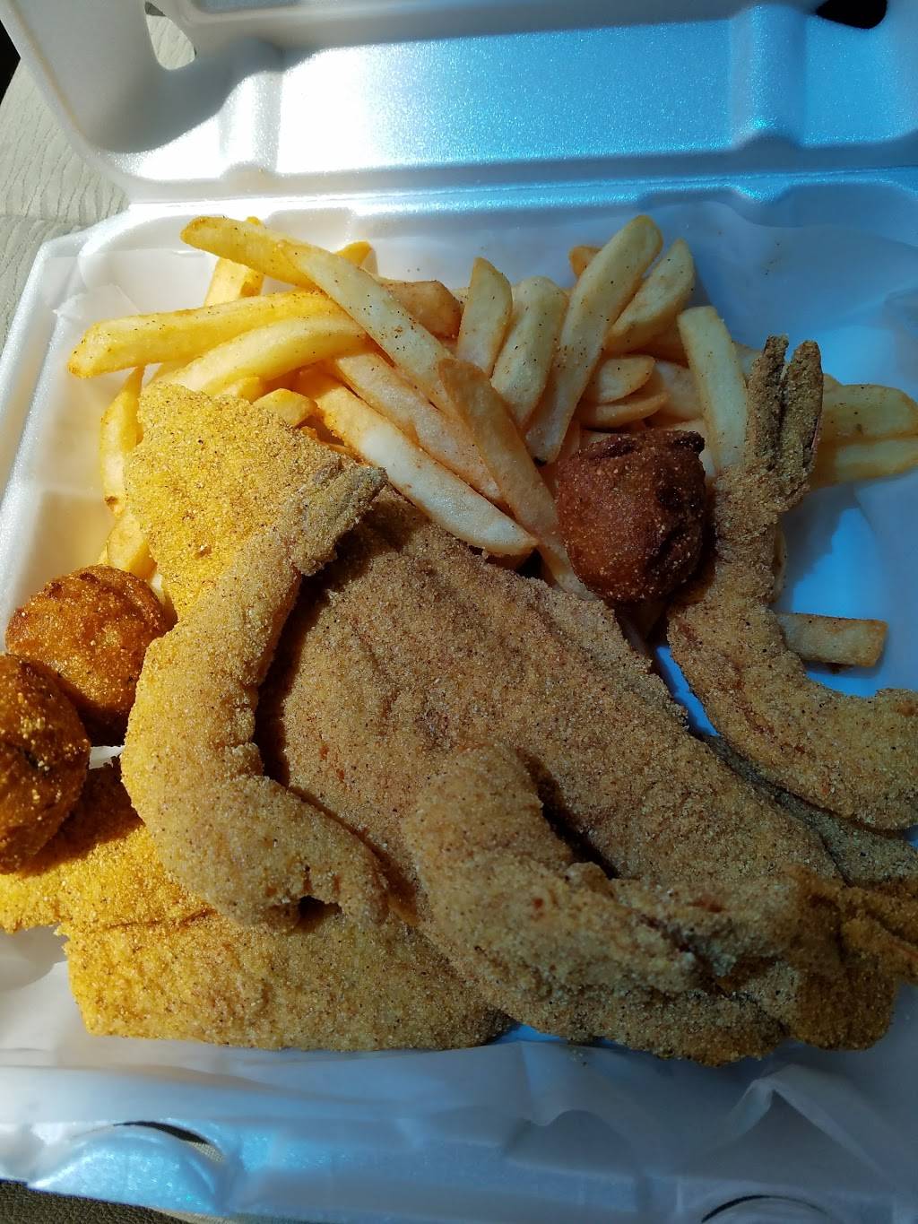 Catch of the Day Seafood & Sushi | restaurant | 9720 Jones Rd #100, Houston, TX 77065, USA | 2818947775 OR +1 281-894-7775