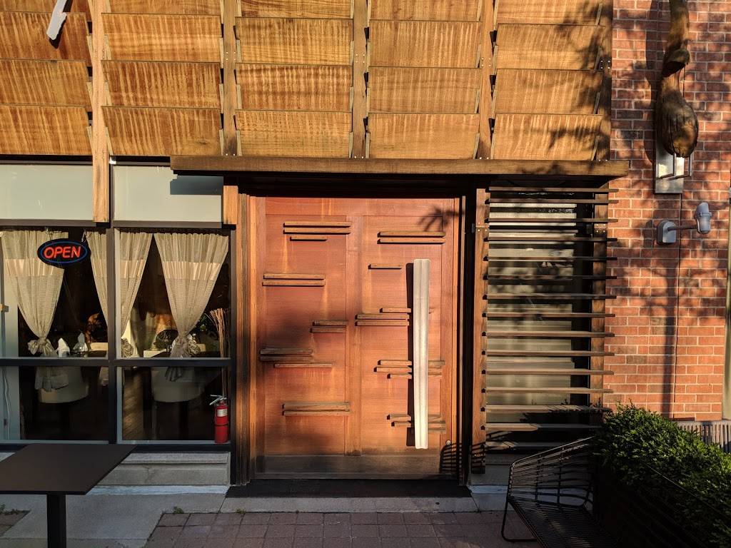 Soontorn Bahn Thai | restaurant | 210 Lakeshore Rd E, Oakville, ON L6J 1H8, Canada | 9058158488 OR +1 905-815-8488