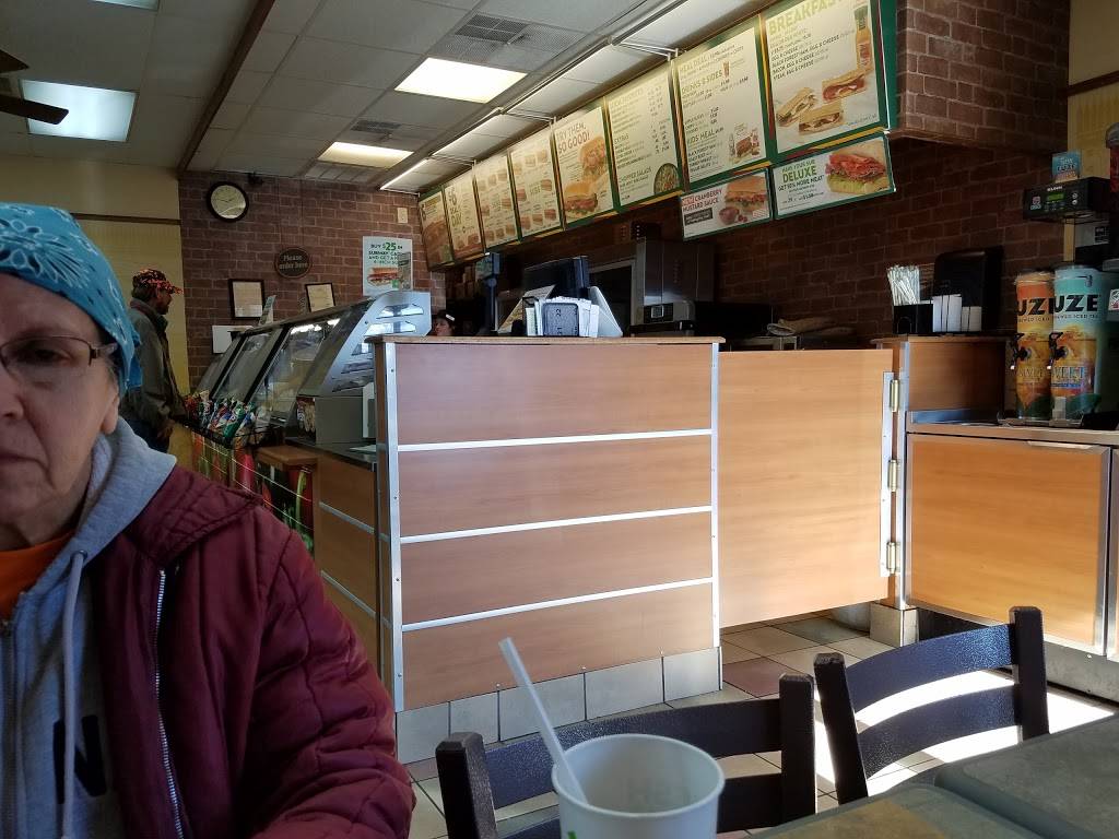 Subway | restaurant | 2209 Fairview Blvd, Fairview, TN 37062, USA | 6157997798 OR +1 615-799-7798