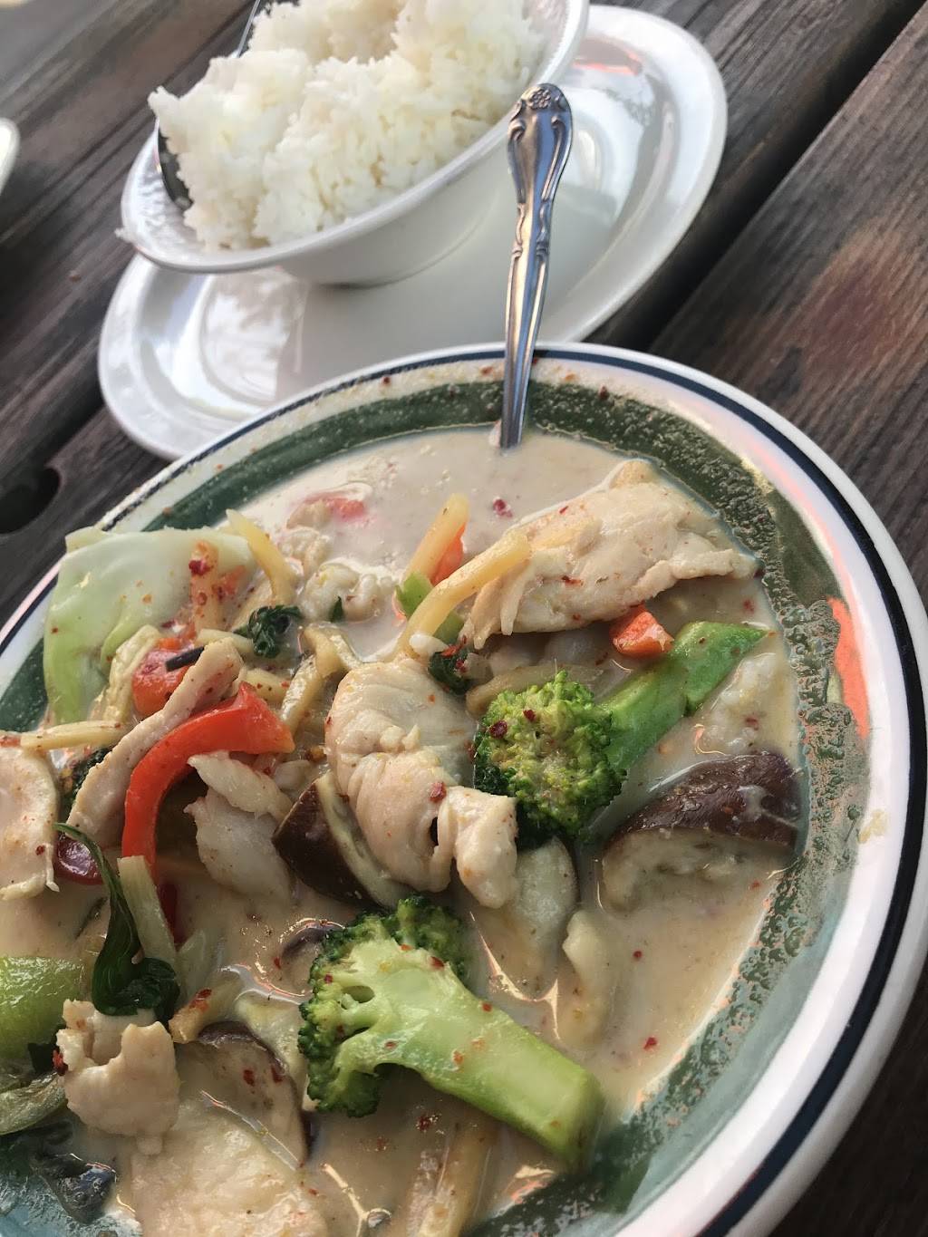 Appethaizing | restaurant | 3207 SE Division St, Portland, OR 97202, USA | 5032339265 OR +1 503-233-9265