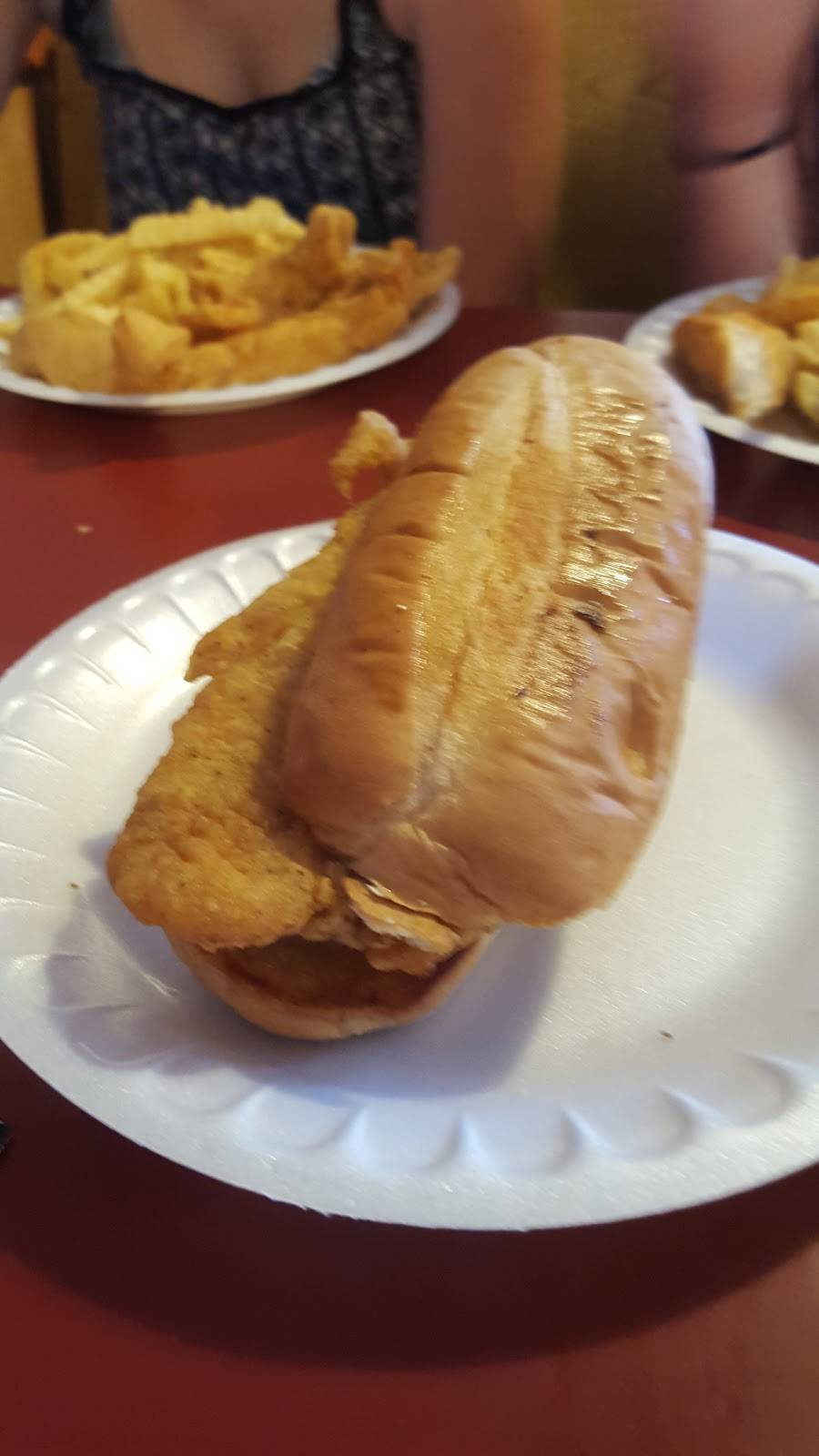 The Pack House | restaurant | 102 N Railroad Ave, Hemingway, SC 29554, USA | 8435581004 OR +1 843-558-1004