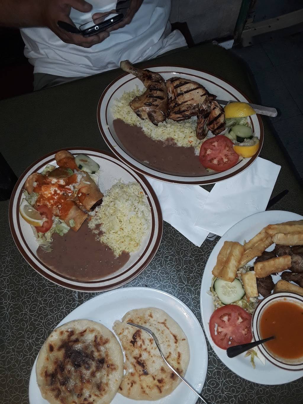 Las Palmeras | restaurant | 2723 Mission St, San Francisco, CA 94110, USA | 4152857796 OR +1 415-285-7796