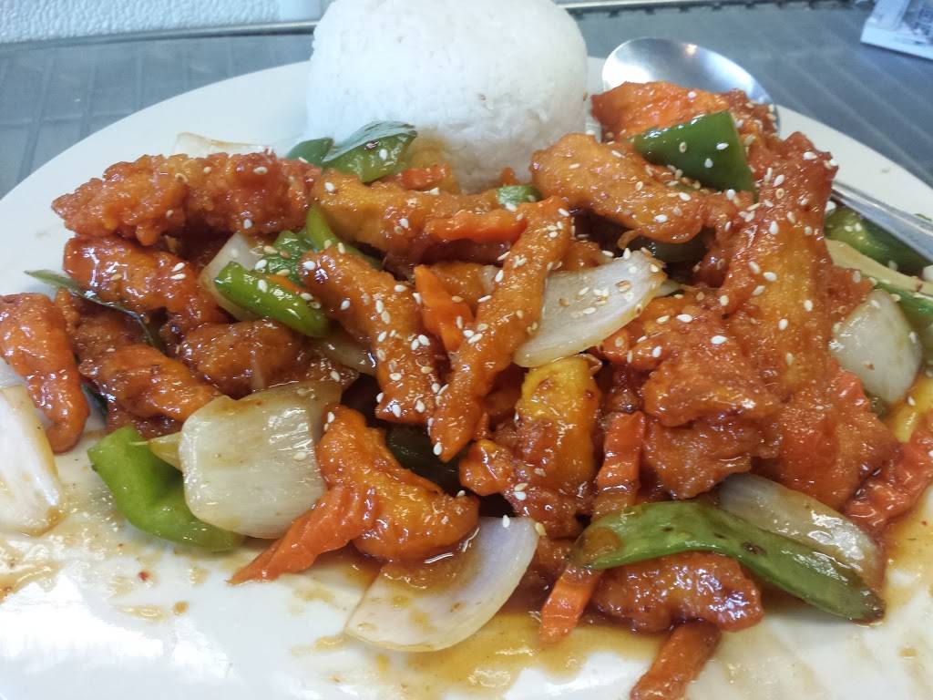 Bambu Thai Cuisine | restaurant | 1035 S York St # 102, Elmhurst, IL 60126, USA | 6309939392 OR +1 630-993-9392