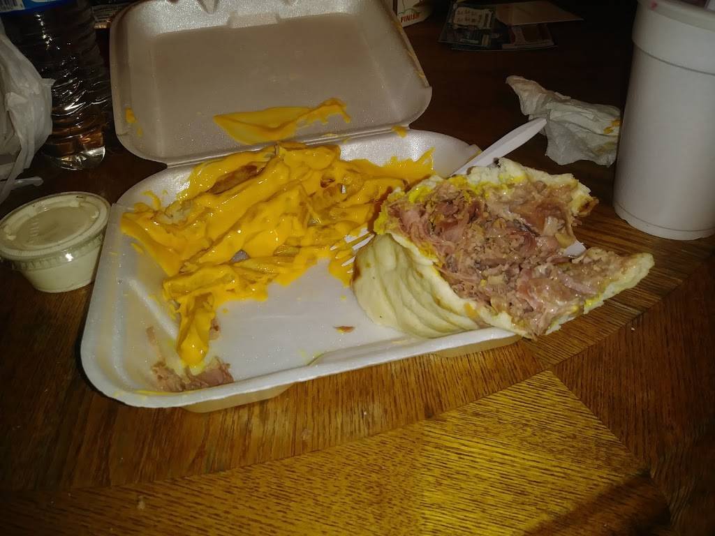 Roberts Coney Island | restaurant | 12701 Seven Mile E, Detroit, MI 48205, USA | 3135213064 OR +1 313-521-3064