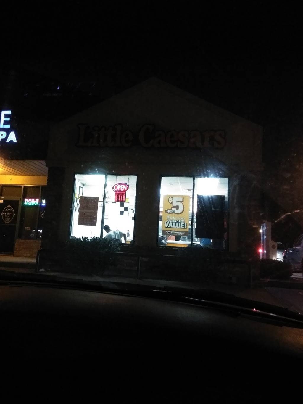 Little Caesars Pizza | meal takeaway | 925 E Judge Perez Dr, Chalmette, LA 70043, USA | 5046820467 OR +1 504-682-0467