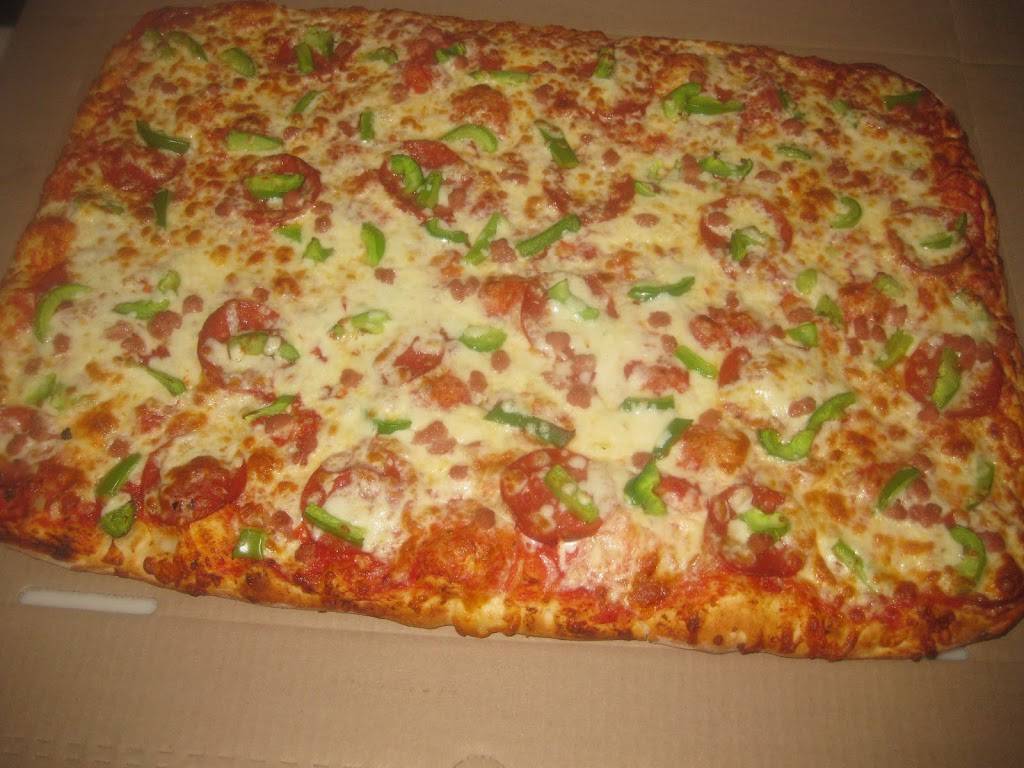 Pizzaway | restaurant | 2430 Dougall Ave, Windsor, ON N8X 1T2, Canada | 5192507770 OR +1 519-250-7770