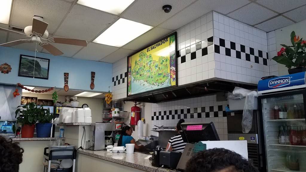 Pupuseria & Restaurant "El Cuscatleco" | restaurant | 3125 W Lawrence Ave, Chicago, IL 60625, USA | 7735390977 OR +1 773-539-0977