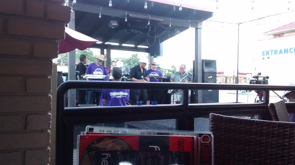 Docs All American Grille | restaurant | 7355 Kingston Pike, Knoxville, TN 37919, USA | 8653300159 OR +1 865-330-0159