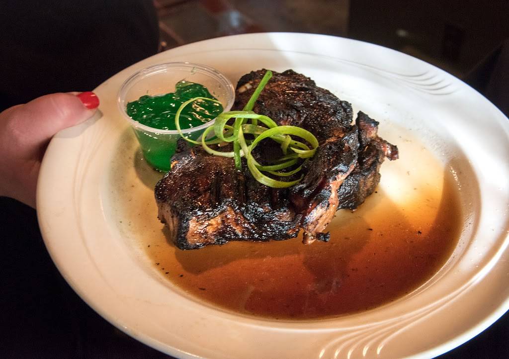 Damiens On The Lake | restaurant | 31 Lakeside Dr, Harveys Lake, PA 18618, USA | 5705190389 OR +1 570-519-0389