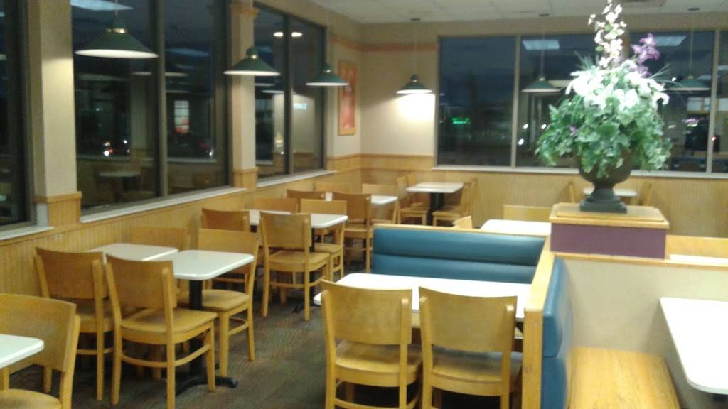 Wendys | restaurant | 19170 Stone Oak Pkwy, San Antonio, TX 78258, USA | 2104033793 OR +1 210-403-3793