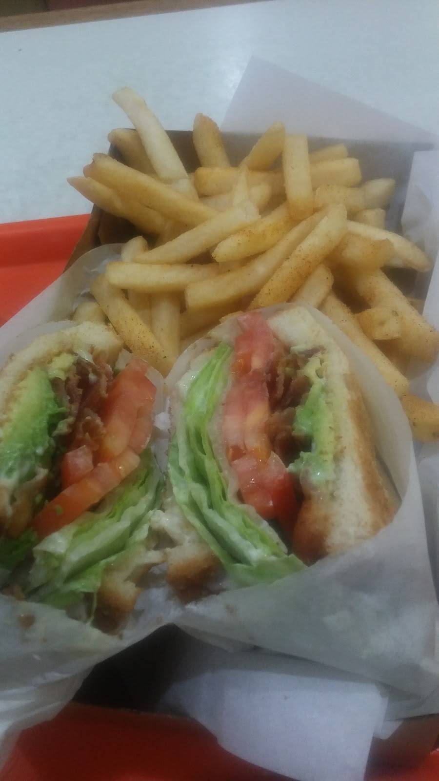 Petes Burger | restaurant | 13235 Paramount Blvd, South Gate, CA 90280, USA | 5625317775 OR +1 562-531-7775