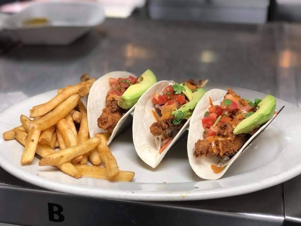 OCharley’s Restaurant & Bar | restaurant | 2204 State Hwy K, OFallon, MO 63368, USA | 6363799700 OR +1 636-379-9700