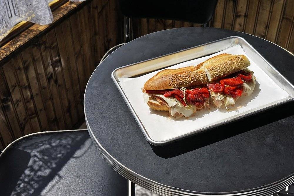 Reginas Grocery | restaurant | 418 Meridian Ave, Miami, FL 33139, USA | 3057638934 OR +1 305-763-8934