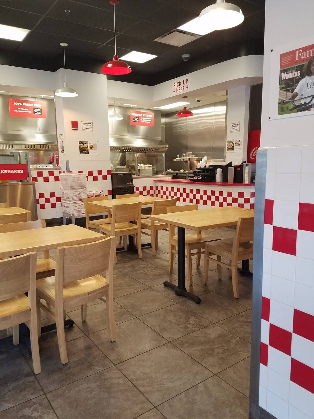 Five Guys | meal takeaway | 6477 N Sheridan Rd, Chicago, IL 60626, USA | 7732629810 OR +1 773-262-9810