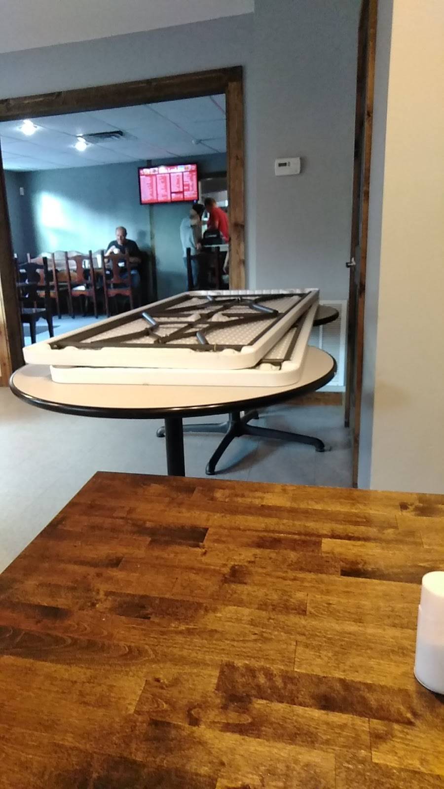 Dairy Land | restaurant | 501 S Main St, Dupo, IL 62239, USA | 6182863970 OR +1 618-286-3970