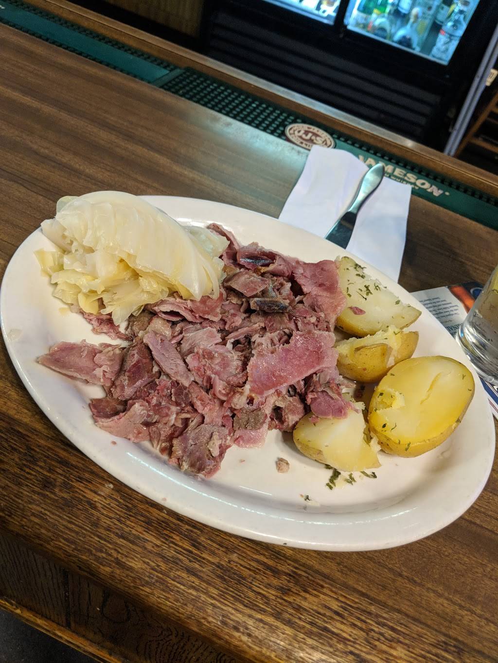 Frank and Marys Tavern | restaurant | 2905 N Elston Ave, Chicago, IL 60618, USA | 7734638179 OR +1 773-463-8179