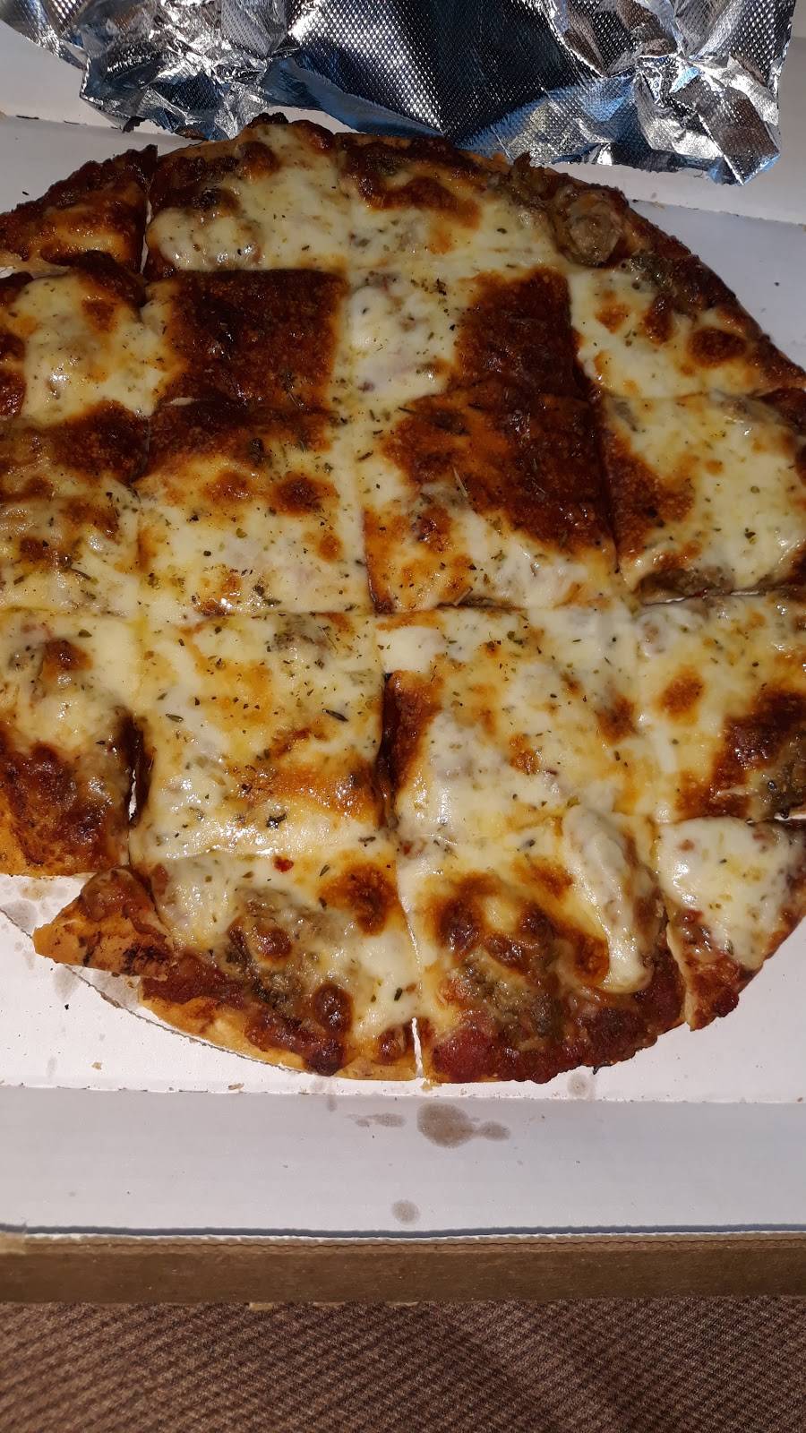 Bowens Pizza | restaurant | 219 E 47th St, Chicago, IL 60653, USA | 7732684548 OR +1 773-268-4548