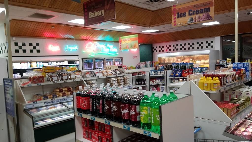 Braums Ice Cream & Burger Restaurant | restaurant | 444 E Pawnee St, Wichita, KS 67211, USA | 3162673711 OR +1 316-267-3711
