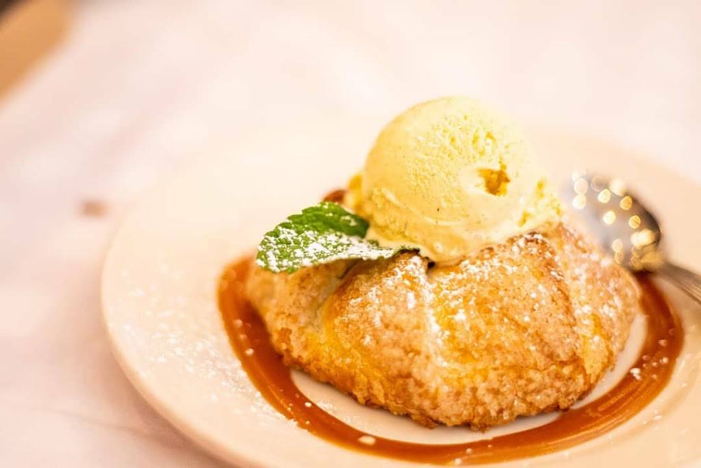 Maggianos Little Italy | restaurant | 8030 Renaissance Pkwy Suite 890, Durham, NC 27713, USA | 9195720070 OR +1 919-572-0070