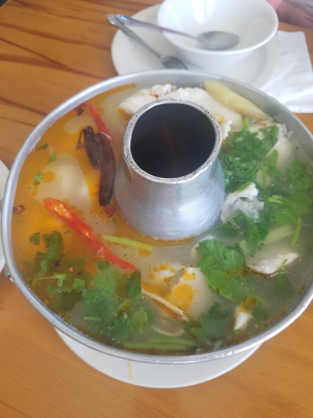 Mink Quan Thai | restaurant | 2821 E Anaheim St, Long Beach, CA 90804, USA | 5624393008 OR +1 562-439-3008