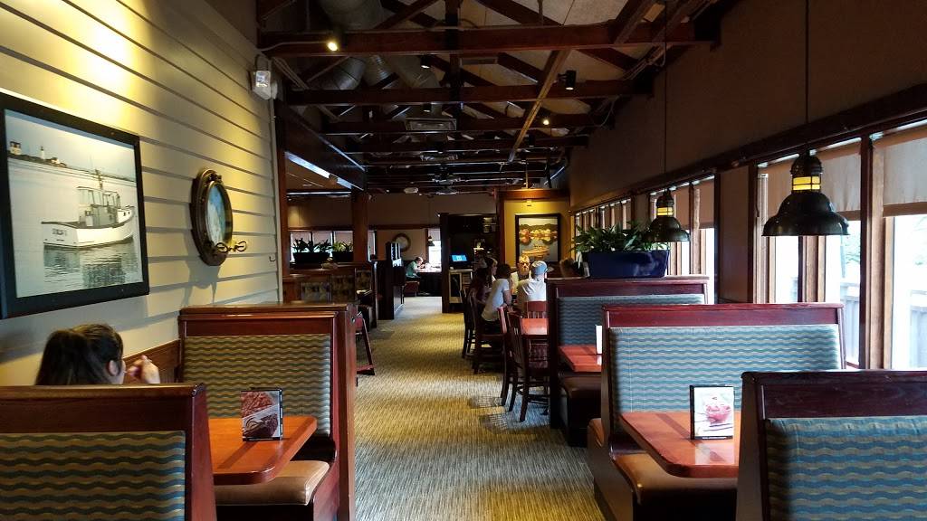 Red Lobster | restaurant | 6230 Grand Ave, Gurnee, IL 60031, USA | 8478560432 OR +1 847-856-0432