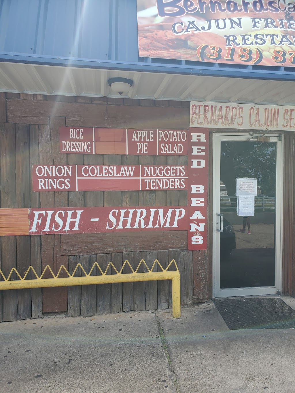 Bernards Cajun Sea-Fry Restaurant | restaurant | 204 Carmen St, Cottonport, LA 71327, USA | 3188762136 OR +1 318-876-2136