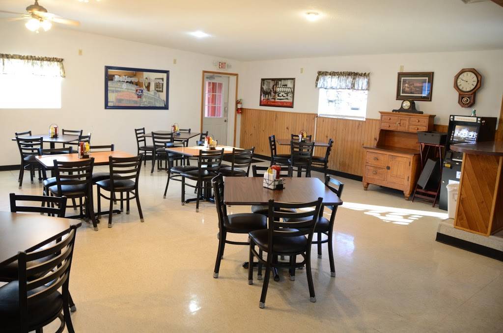 Brickyard Bar & Grill | restaurant | 102 Main St, East Galesburg, IL 61430, USA | 3093437750 OR +1 309-343-7750