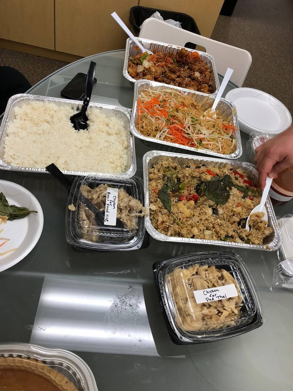 Happy Elephant | restaurant | 1047 Rohlwing Rd, Elk Grove Village, IL 60007, USA | 8479239200 OR +1 847-923-9200