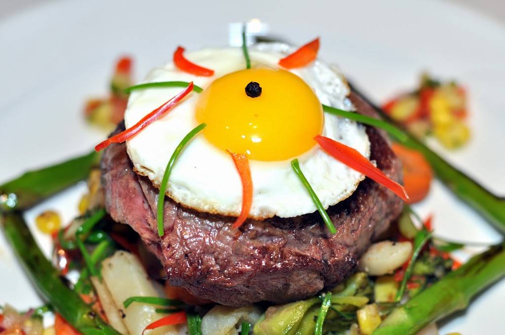 Zam Restaurant & Bar | restaurant | 1340 The Queensway, Etobicoke, ON M8Z 1S4, Canada | 4162520170 OR +1 416-252-0170