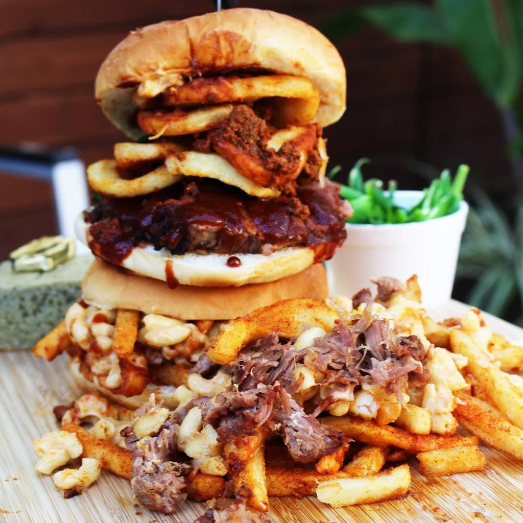 Beach Pit BBQ | restaurant | 1676 Tustin Ave, Costa Mesa, CA 92627, USA | 9496457427 OR +1 949-645-7427