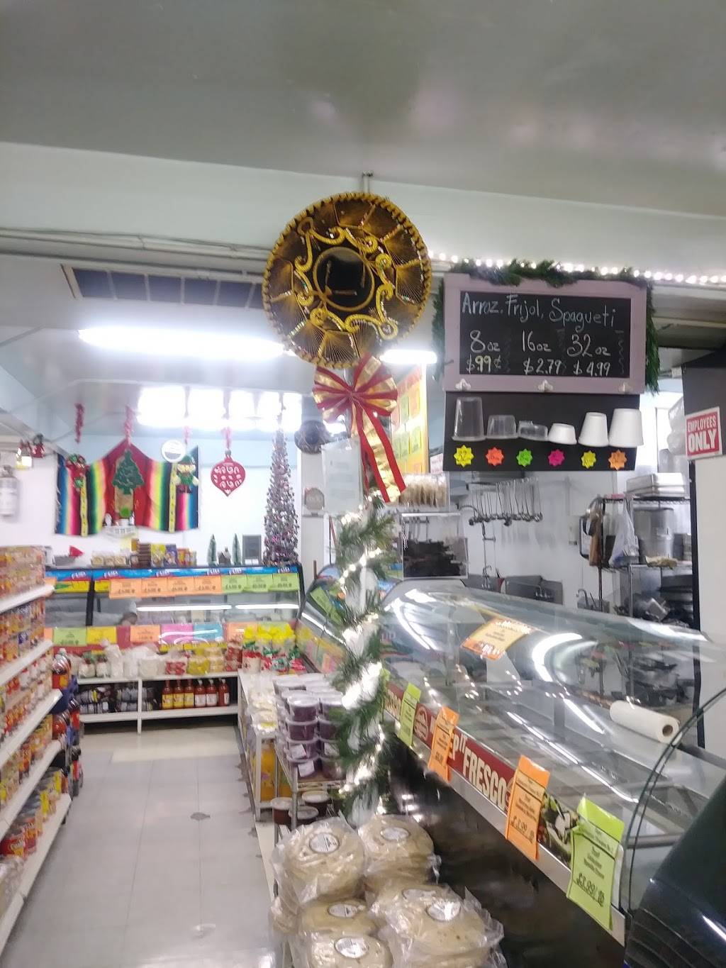 Uruapan Carniceria | restaurant | 6541 N 59th Ave, Glendale, AZ 85301, USA | 6239319079 OR +1 623-931-9079