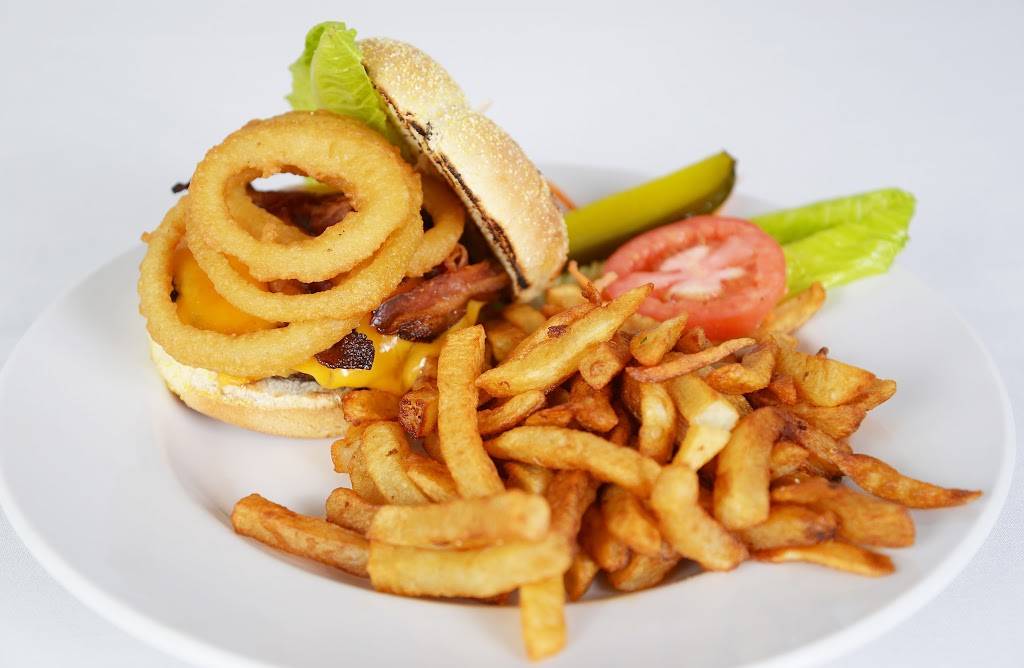 Restaurant & Bar Le Ste Rose | restaurant | 451 Boulevard Curé-Labelle, Fabreville, QC H7P 2P3, Canada | 4506250707 OR +1 450-625-0707