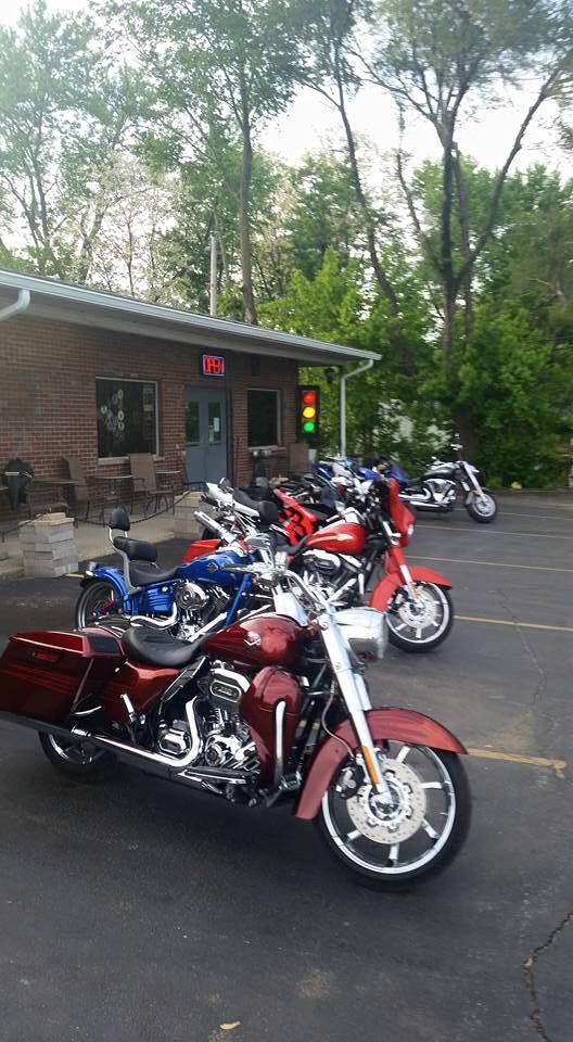 Steves Place Tap Pub & Billiards | night club | 2510 W 3rd St, Bloomington, IN 47404, USA | 8122878152 OR +1 812-287-8152