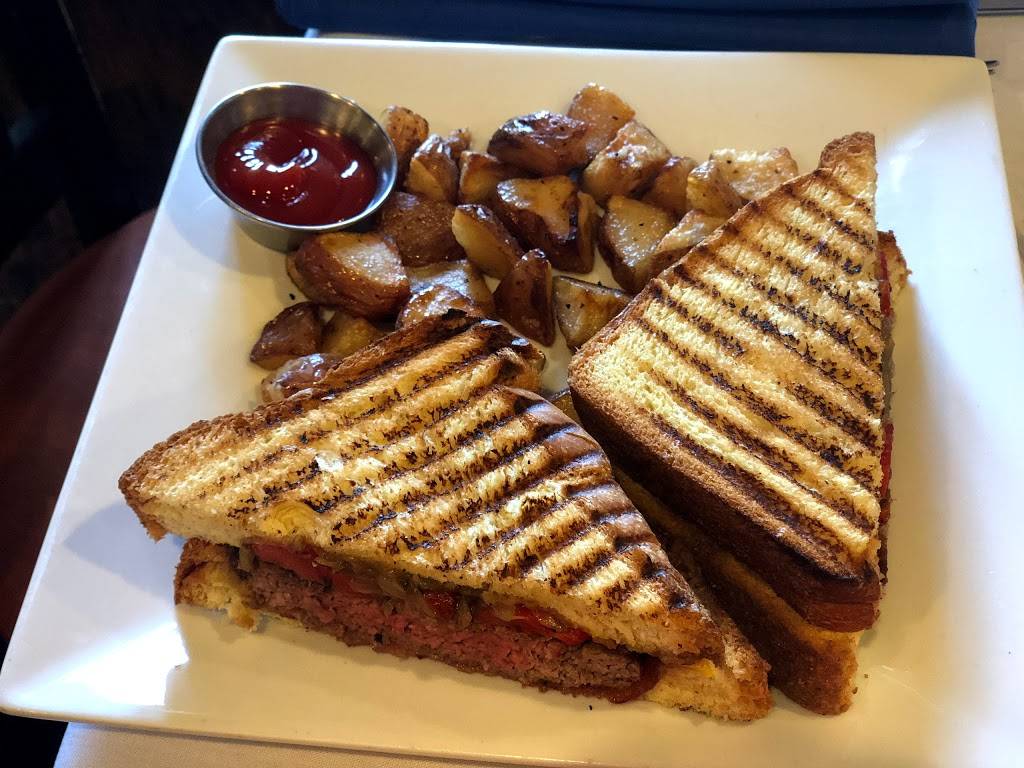 Skipjack Dining | restaurant | 401 Louviers Dr, Newark, DE 19711, USA | 3024561800 OR +1 302-456-1800