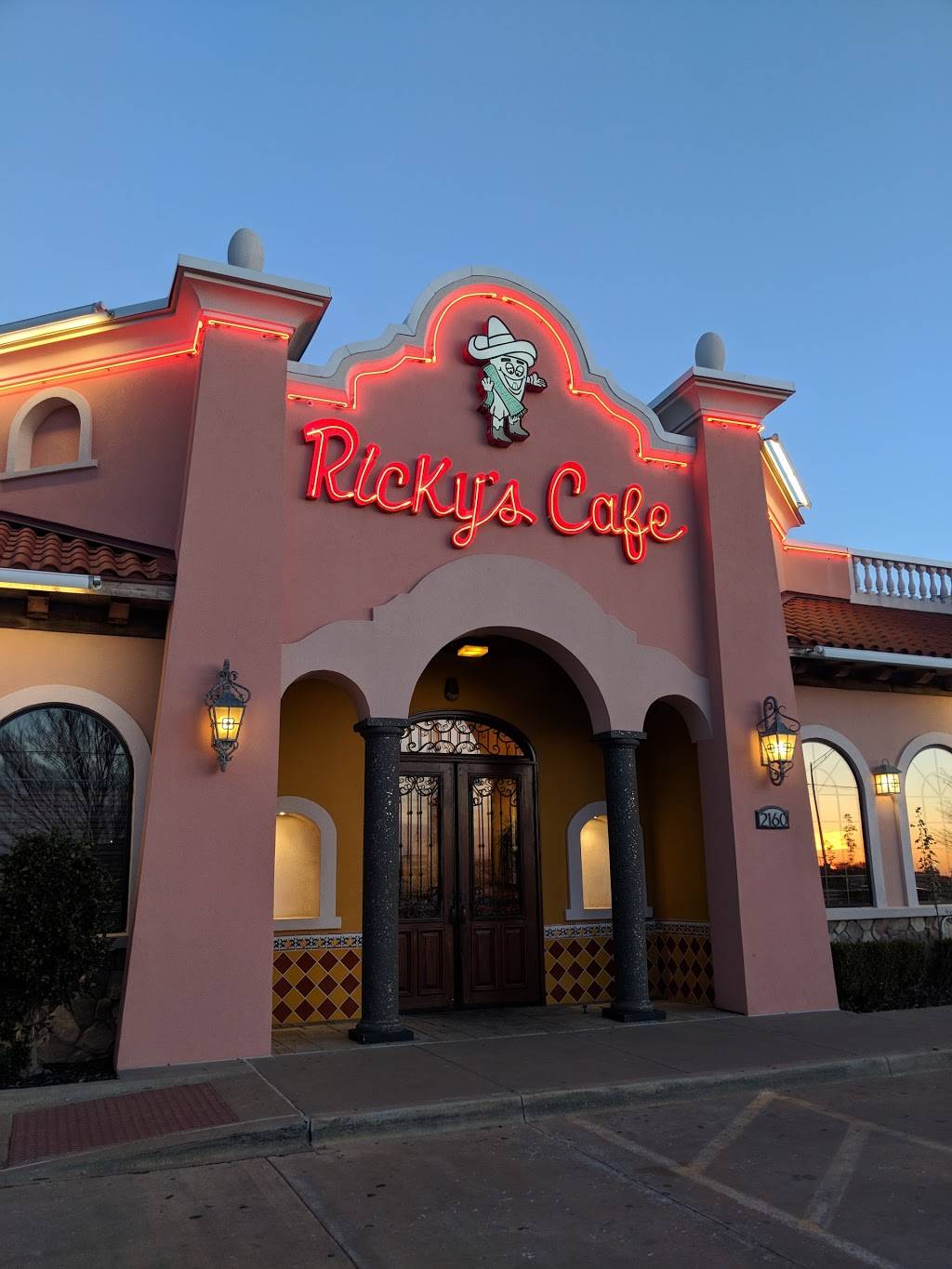 Rickys Cafe | cafe | 2160 S I-35 Service Rd, Moore, OK 73160, USA | 4057937999 OR +1 405-793-7999