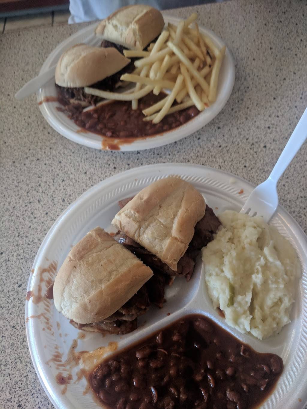 Smokey Pit Barbeque | restaurant | 160 Harrison Ave, Auburn, CA 95603, USA | 5308899080 OR +1 530-889-9080