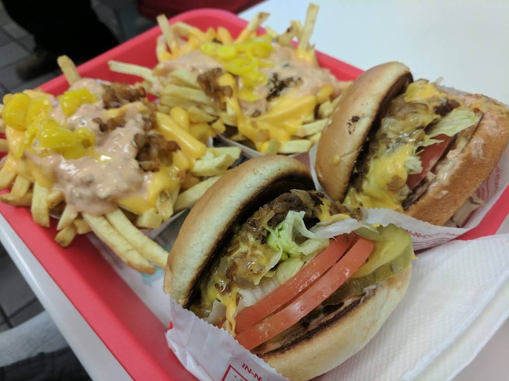 In-N-Out Burger | restaurant | 15290 Civic Dr, Victorville, CA 92394, USA | 8007861000 OR +1 800-786-1000