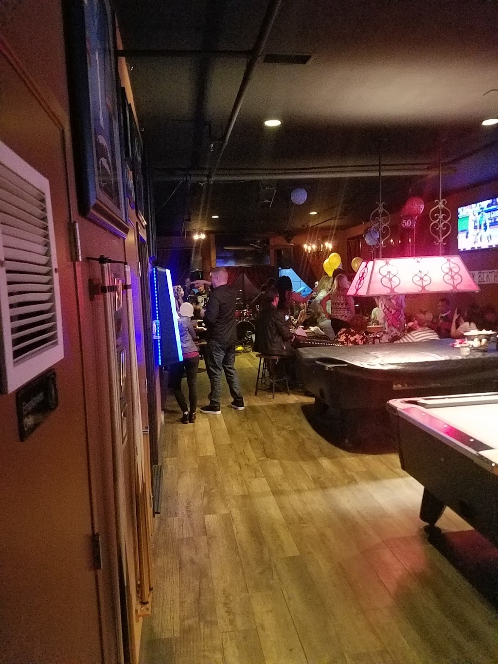 Uptown Lounge | restaurant | 3126 State St, Santa Barbara, CA 93105, USA | 8058458800 OR +1 805-845-8800