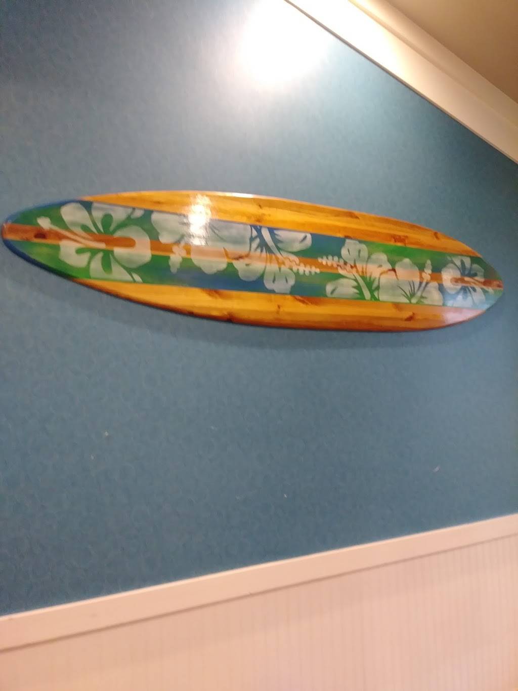 Captain Ds | restaurant | 179 E E.H.Crump Blvd, Memphis, TN 38106, USA | 9017745660 OR +1 901-774-5660