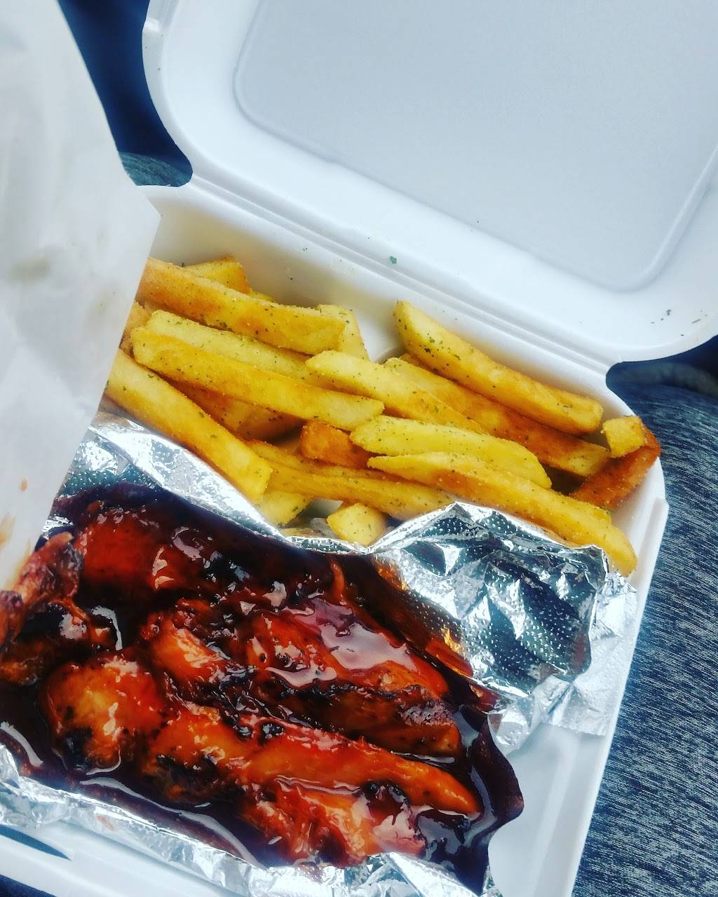 Fat Boys Steak | restaurant | 15923 W 7 Mile Rd, Detroit, MI 48235, USA | 3132737910 OR +1 313-273-7910