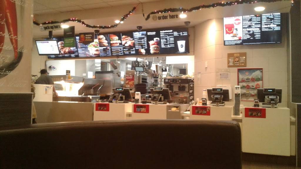 McDonalds | cafe | 8407 Colesville Rd, Silver Spring, MD 20910, USA | 3015883386 OR +1 301-588-3386