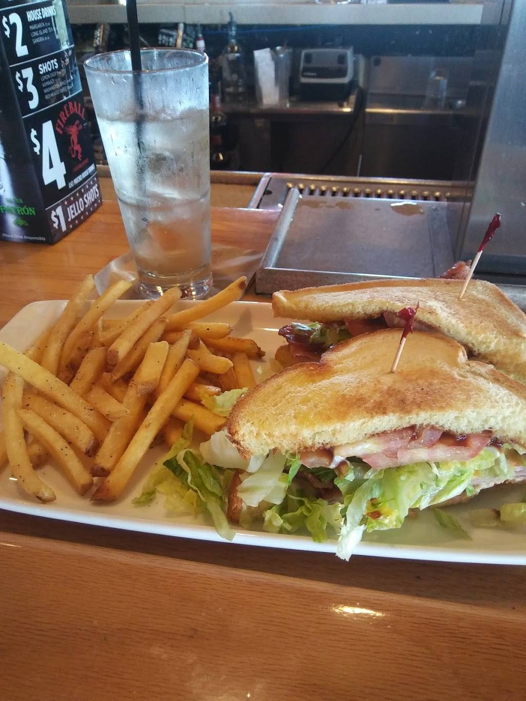 Applebees Grill + Bar | restaurant | 216 W Katherine P Raines Rd, Cleburne, TX 76033, USA | 8176453585 OR +1 817-645-3585