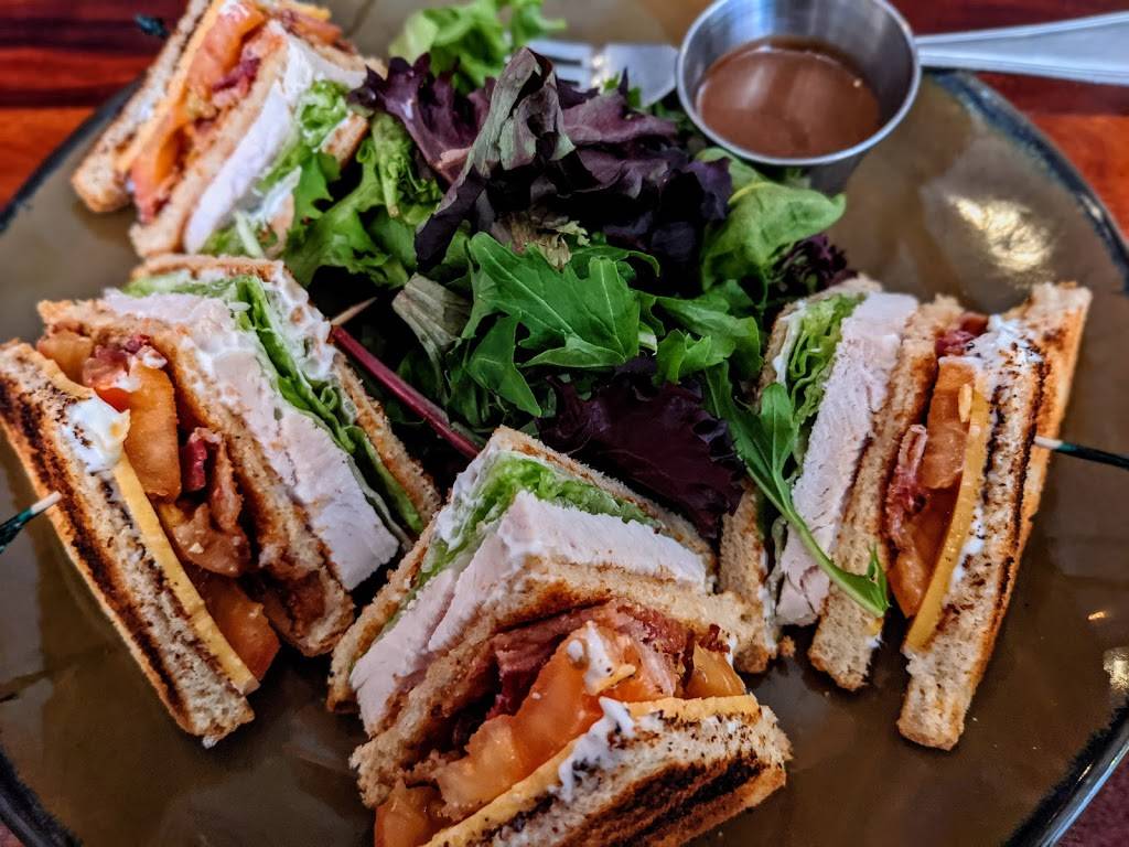 Towne Pub | restaurant | 2322 1st Ave, Seattle, WA 98121, USA | 2064415386 OR +1 206-441-5386