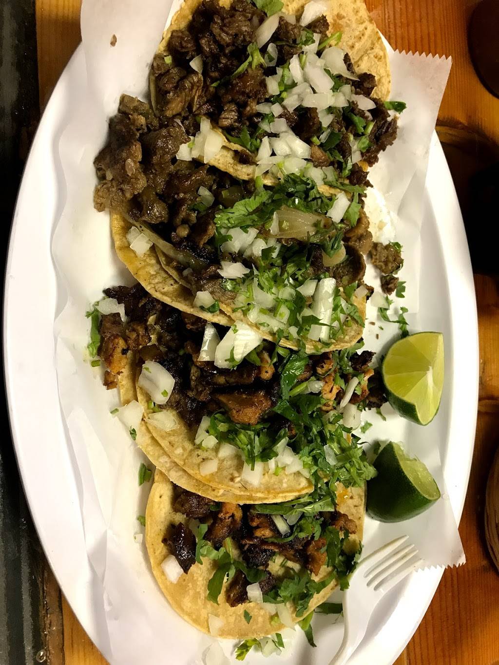 Taqueria El Heredero | restaurant | 3222 W Armitage Ave, Chicago, IL 60647, USA | 3122672431 OR +1 312-267-2431