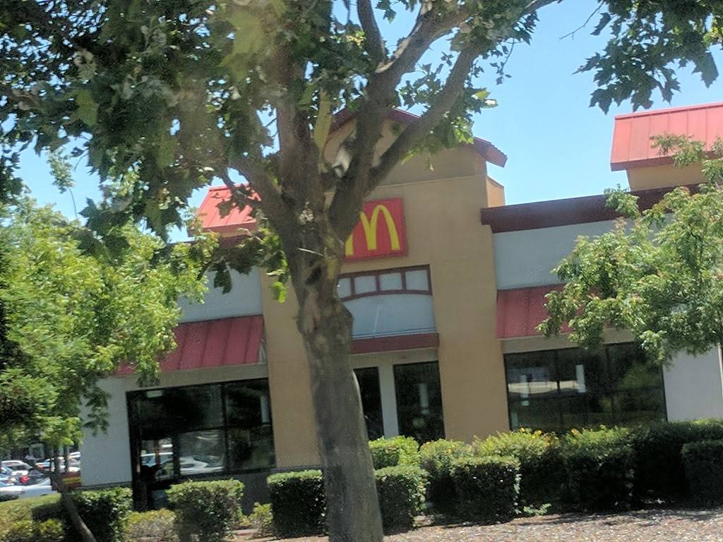 McDonalds | cafe | 8220 Calvine Rd, Sacramento, CA 95828, USA | 9165252755 OR +1 916-525-2755