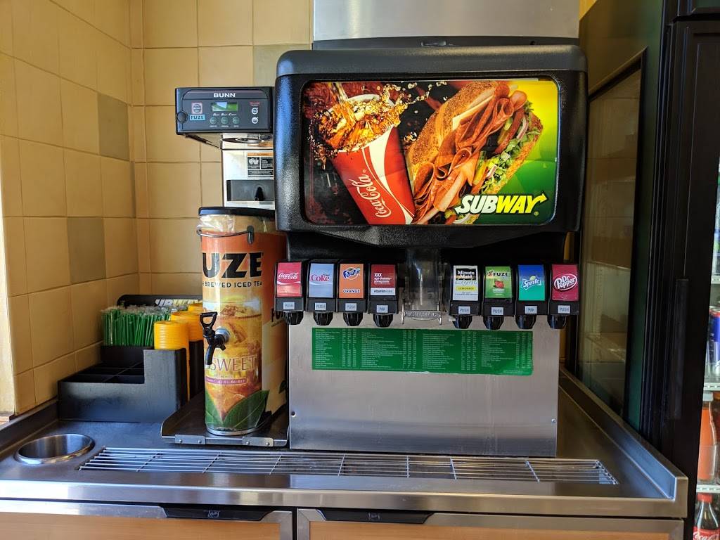 Subway | restaurant | Crossroads Shopping Center, 4481 Las Posas Rd Unit A, Camarillo, CA 93010, USA | 8059877200 OR +1 805-987-7200