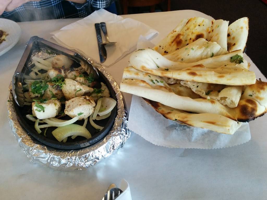 Sharmas Kitchen | restaurant | 1403 Sagamore Pkwy N, Lafayette, IN 47904, USA | 7657694455 OR +1 765-769-4455