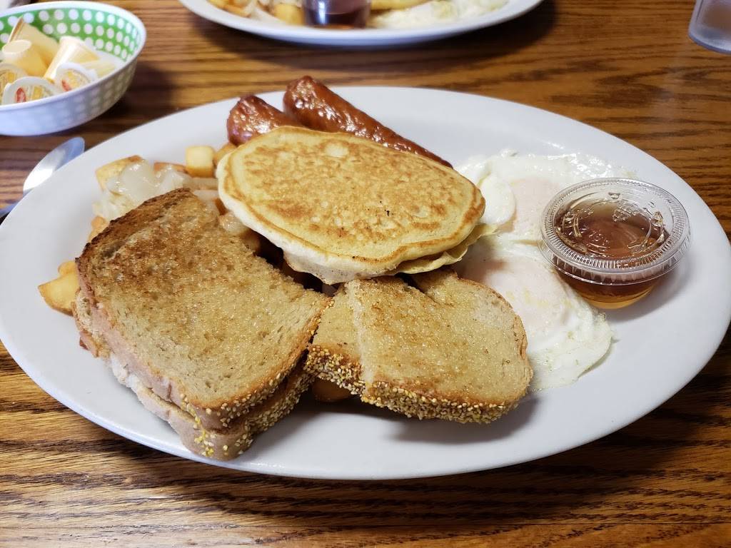 Spuds Restaurant and Catering | restaurant | 140 Industrial Blvd, Napanee, ON K7R 3Y9, Canada | 6133546787 OR +1 613-354-6787