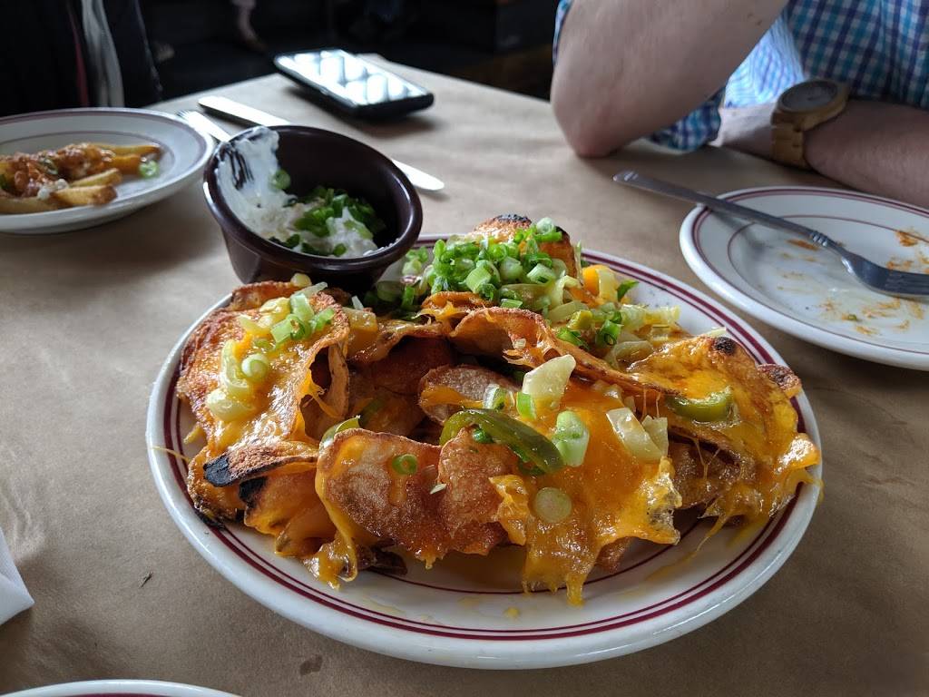 Vinsetta Garage | restaurant | 27799 Woodward Ave, Berkley, MI 48072, USA | 2485487711 OR +1 248-548-7711