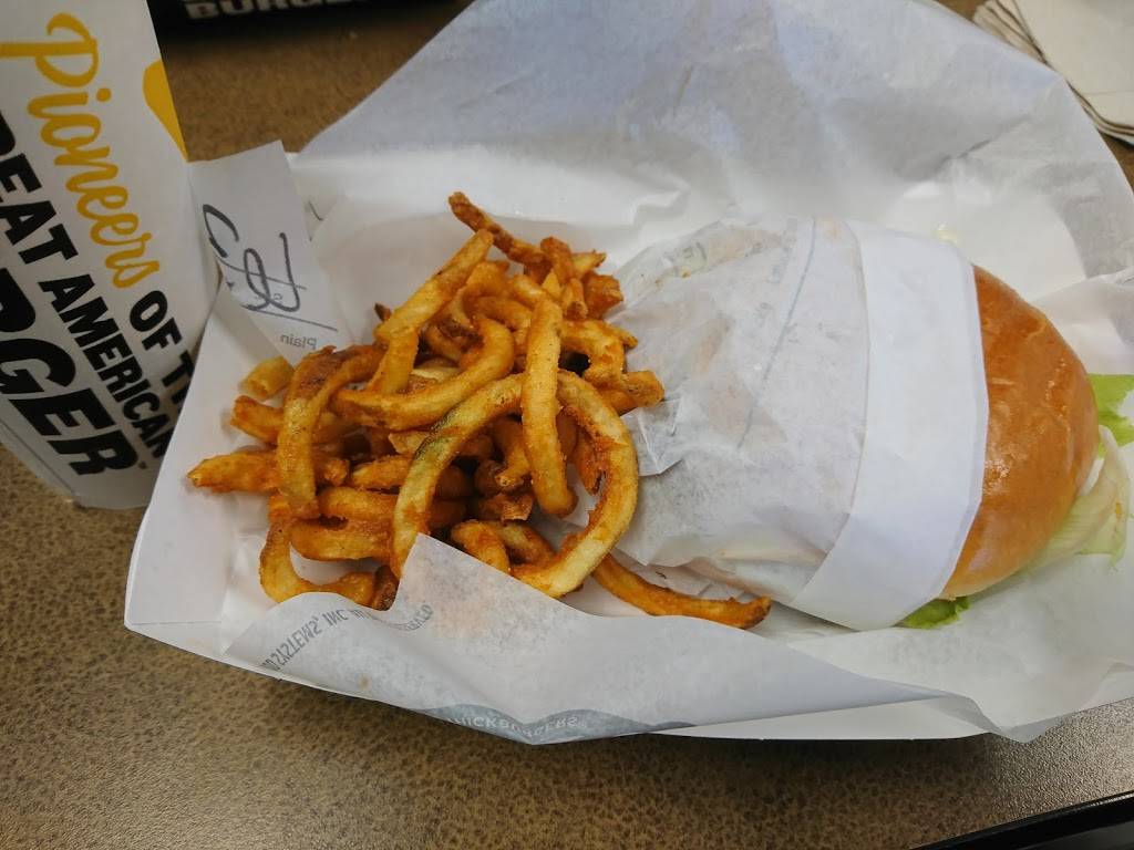 Hardees | restaurant | 50 Corporate Dr, Lebanon, KY 40033, USA | 2706993622 OR +1 270-699-3622